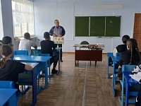 «Защитим себя от пожара» в школе прошла беседа «Безопасный Новый год»